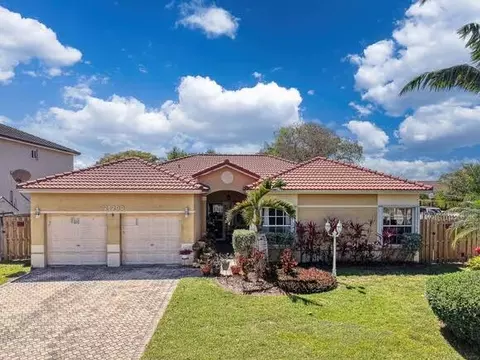 21200 SW 92nd Ave, Cutler Bay, FL 33189