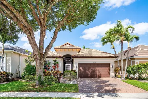 7970 Monarch Ct, Delray Beach, FL 33446
