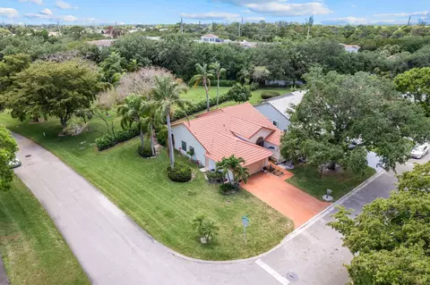 8521 Leeway Ln, Boynton Beach, FL 33436