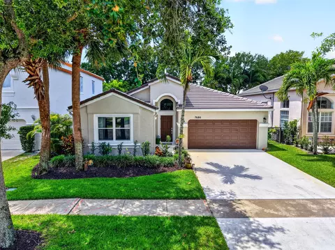 7680 Great Oak Dr, Lake Worth, FL 33467