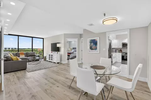 6815 Willow Wood Dr #4073, Boca Raton, FL 33434