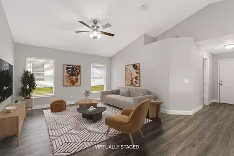 225 12th St SW, Vero Beach, FL 32962