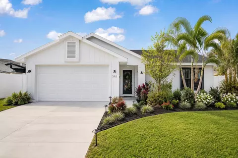 2024 NE 24th St, Jensen Beach, FL 34957