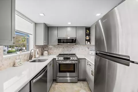 2929 SE Ocean Blvd #104-7, Stuart, FL 34996