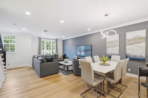 1050 E Heritage Club Cir, Delray Beach, FL 33483