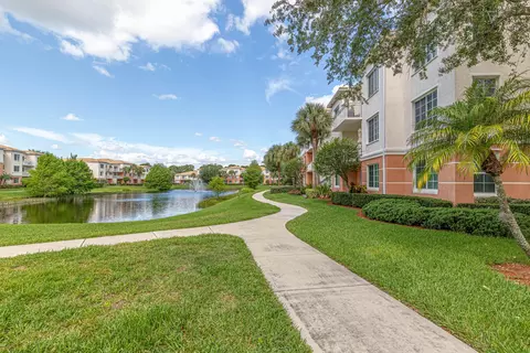 6101 Myrtlewood Cir W, Palm Beach Gardens, FL 33418