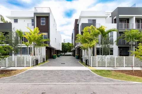 700 NE 14th Ave #206, Fort Lauderdale, FL 33304