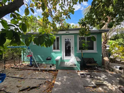 238 SW 1st St, Florida City, FL 33034