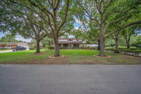 13930 SW 36th Ct, Davie, FL 33330