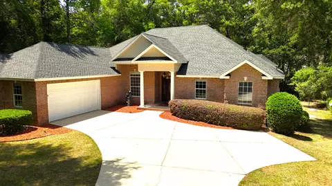 2250 Cobb Dr, Tallahassee, FL 32312