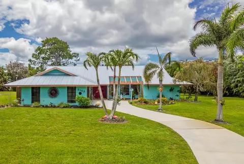 2142 SE Bryson Ave, Port Saint Lucie, FL 34952