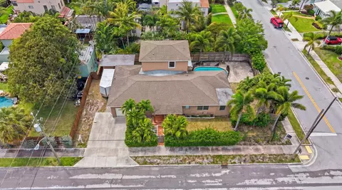 303 Cornell Dr, Lake Worth Beach, FL 33460