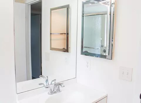 Bath - 66 Brighton, Boca Raton, FL 33434 photo 3 of 4