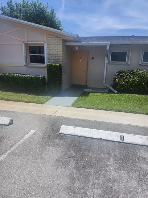 2689 W Dudley Dr W #D, West Palm Beach, FL 33415