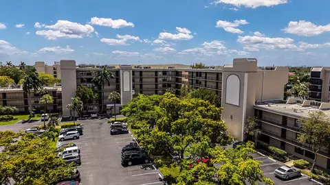 8 Royal Palm Way #401, Boca Raton, FL 33432