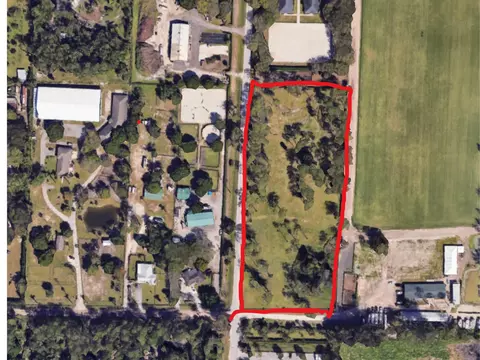 392 F Rd, Loxahatchee Groves, FL 33470
