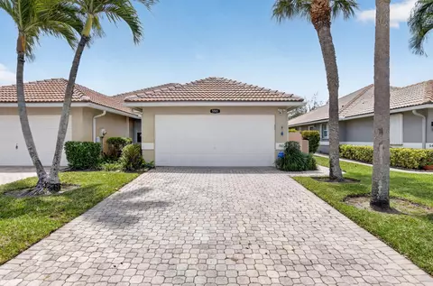 5501 Grande Palm Cir, Delray Beach, FL 33484