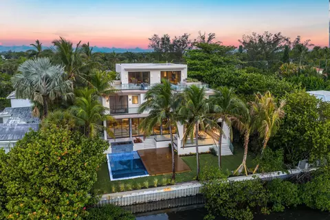 5 Barefoot Ln, Lantana, FL 33462