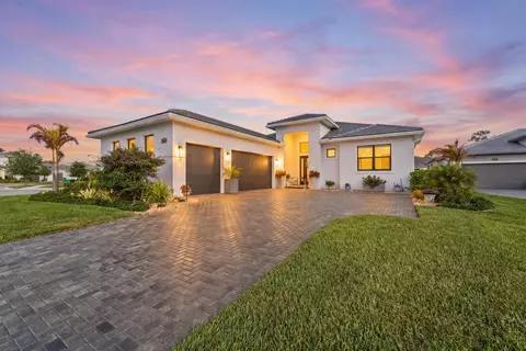 2044 SE Mosaic Blvd, Port Saint Lucie, FL 34984