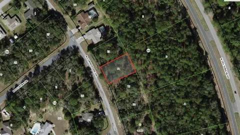 9119 N Commodore Dr, Citrus Springs, FL 34434