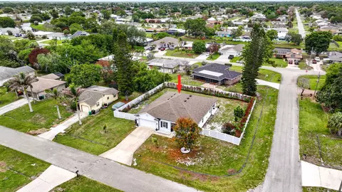 491 SE Lancaster Ave, Port Saint Lucie, FL 34984