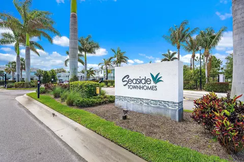 View/Area - 327 SE Halifax Ln, Stuart, FL 34994 photo 2 of 3