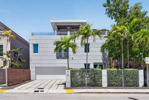 915 SE 2nd Ct, Fort Lauderdale, FL 33301