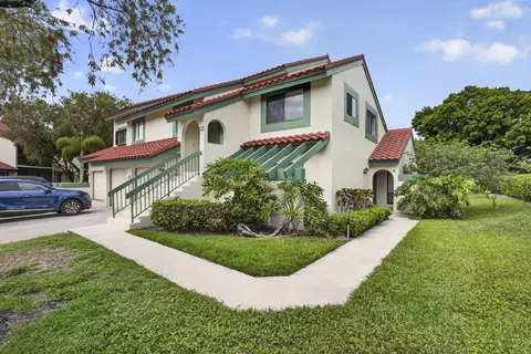 23 Lexington Ln W #B, Palm Beach Gardens, FL 33418