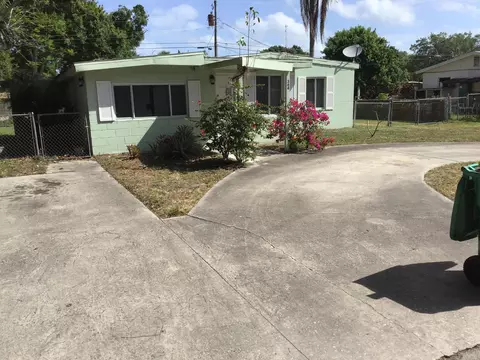 364 Johnston St, Fort Pierce, FL 34982