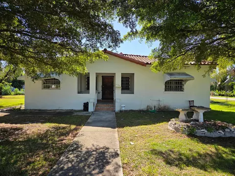 145 SW 3rd Ave, Florida City, FL 33034