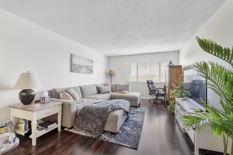 125 Shore Ct #304A, North Palm Beach, FL 33408