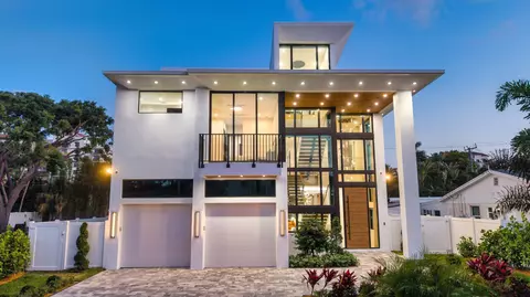 310 NE 2nd St, Boca Raton, FL 33432