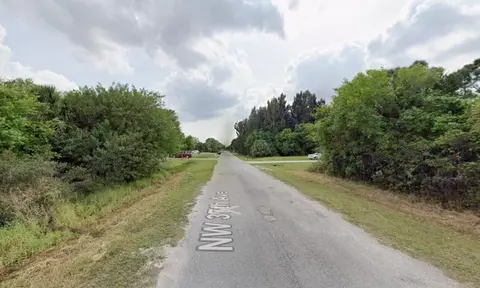 3738 NW 37th Ave, Okeechobee, FL 34972 photo 2