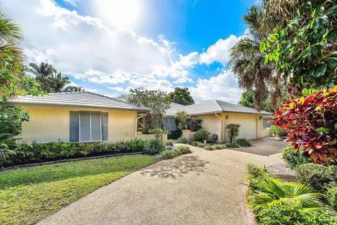 7290 Encina Ln, Boca Raton, FL 33433