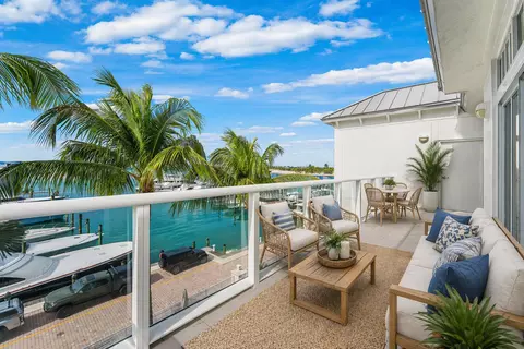 180 Lake Dr #2304, Palm Beach Shores, FL 33404