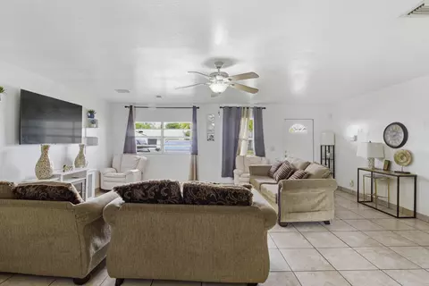 8230 SW 4th Pl, North Lauderdale, FL 33068