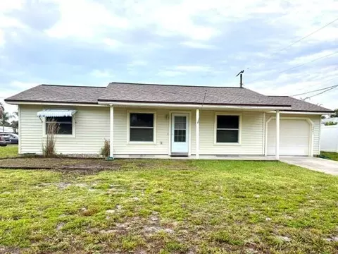 10841 SE Fir Dr, Hobe Sound, FL 33455