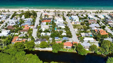 3305 NE 16th Ct, Fort Lauderdale, FL 33305