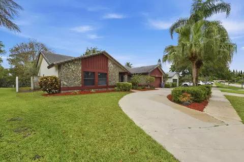 21074 Shady Vista Ln, Boca Raton, FL 33428