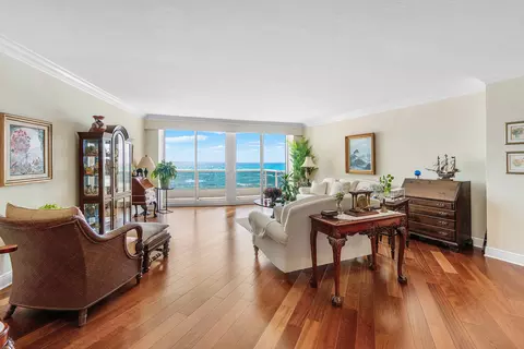700 S Ocean Blvd #804, Boca Raton, FL 33432