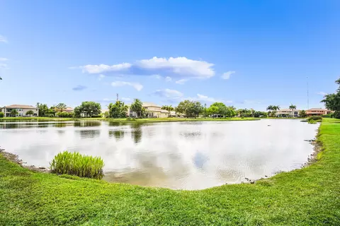 9192 Pineville Dr, Wellington, FL 33467