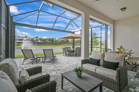 9358 Cape Honey Bee Ln, Lake Worth, FL 33467