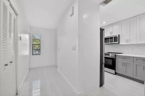 9272 Vista Del Lago #28F, Boca Raton, FL 33428