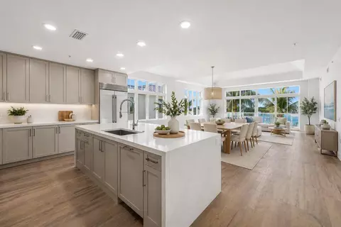 180 Lake Dr #2204, Palm Beach Shores, FL 33404