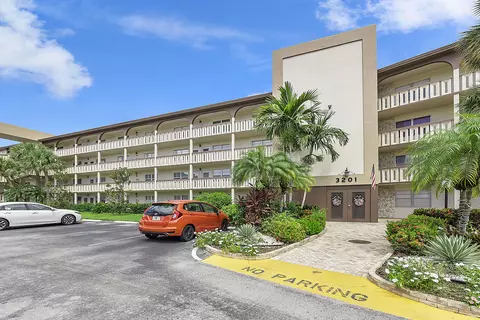 3201 Portofino Pt #F1, Coconut Creek, FL 33066