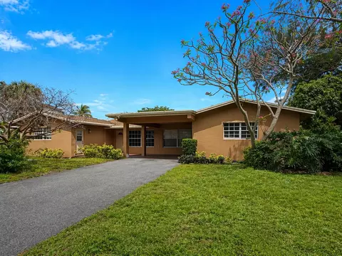 198 SW 15th St, Boca Raton, FL 33432
