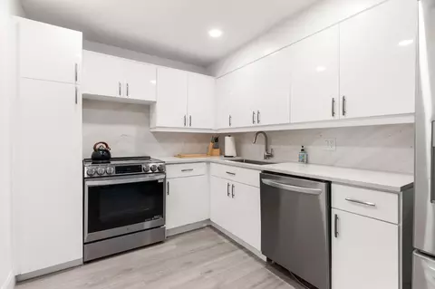 5260 NW 2nd Ave #407, Boca Raton, FL 33487