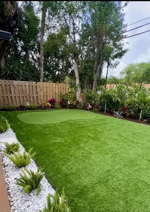 1001 Raintree Ln, Palm Beach Gardens, FL 33410