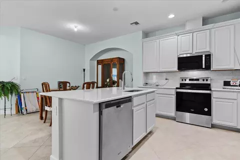 12842 SW Lake Fern Cir, Port Saint Lucie, FL 34987