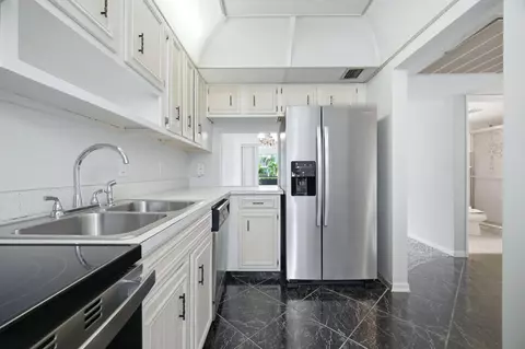 4500 N Federal Hwy #125C, Lighthouse Point, FL 33064